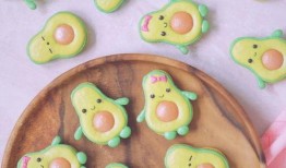 吃马卡龙饼干和哈密瓜,甜蜜与清新的味蕾之旅