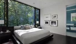 英国落地窗吃瓜,居民家中落地窗成“吃瓜群众”聚集地