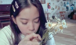 欧阳娜娜吃瓜蛋糕,甜蜜瓜香引发网友热议